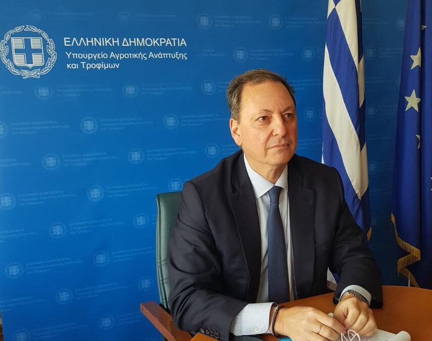 Σπήλιος Λιβανός: Το κράτος είναι δίπλα στους πυρόπληκτους και τους στηρίζει- Ειδικά προγράμματα για ρυτινοσυλλέκτες και μελισσουργούς- Μέριμνα και για τους ελαιοπαραγωγούς